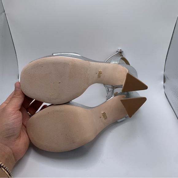 NWB Badgley Mischka Caia Platform Sandal silver metallic hearts size 8 2083 - Picture 12 of 13